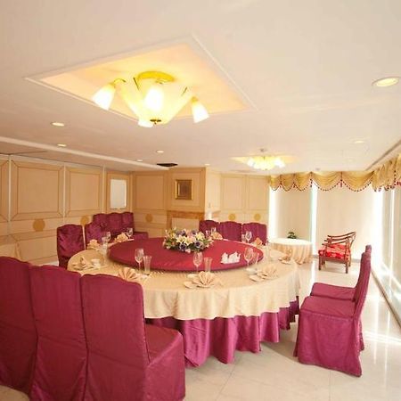 Plaza International Hotel Taichung Exterior foto