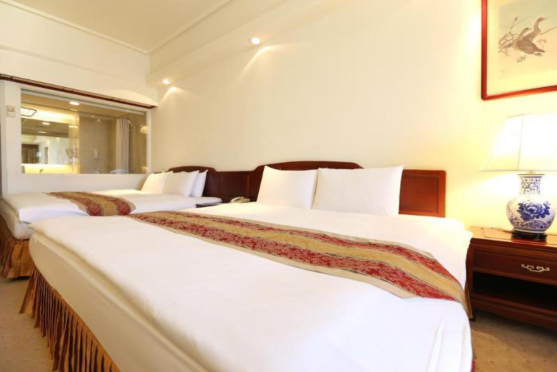 Plaza International Hotel Taichung Exterior foto